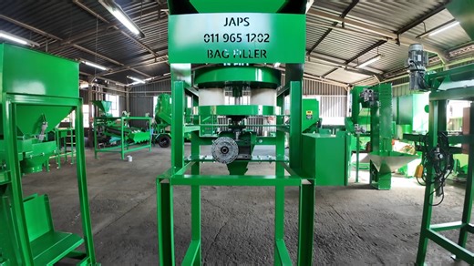 Need consistent small-batch packing? The JAPS Volumetric Bagger lets you fill 250g to 2.5kg bags with speed and accuracy – no scale needed. Watch this explainer to see how it works. 👉 https://japsgraincleaners.co. za/ #VolumetricBagger #GrainPacking #JapsGrainCleaners #SmallScalePacking #FarmEfficiency | Just another problem solver
