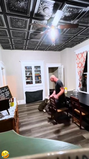 #scare #funnyprank #pranks #scared #scary #usa_tiktok #prankvideo #typ #usa #funny #scaring | Scare Prank 0.2