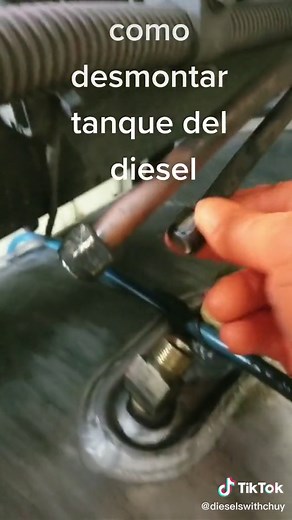 Diesels With Chuy (@dieselswithchuy) - How to Remove the Fuel Tank on a Freightliner Cascadia