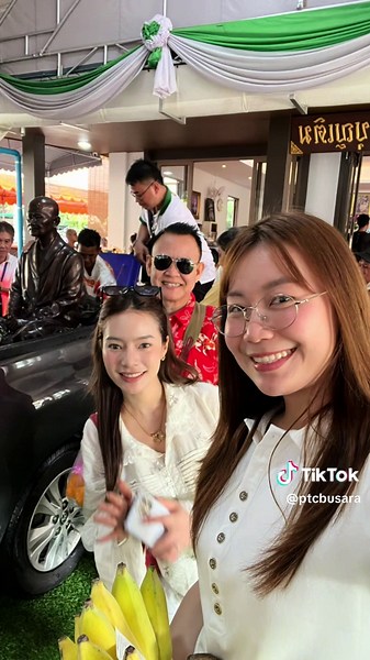 กราบขอพรคุณแม่บุญเรือน โตงบุญเติม #วัดอาวุธวิกสิตาราม #คุณแม่บุญเรือน_โตงบุญเติม #อนุโมทนาบุญ #สาธุ