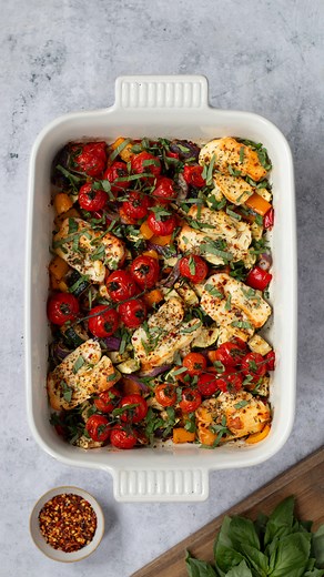 Delicia Bale ANutr | Healthy, Easy, Nutritionist Recipes on Instagram: "Unprocessed Made Easy has been out for over 6 months now — if you still haven’t got your copy, comment ‘UNPROCESSED’ below and I’ll send you the link directly! ✨⁠ ⁠ This cookbook is all about helping you reduce ultra-processed foods (UPFs) with 75 easy, nourishing recipes — from meal-prep breakfasts and batch-cook lunches to comforting dinners like Katsu Chicken Curry, Roasted Mediterranean Vegetable Lasagne, and Chicken, Le