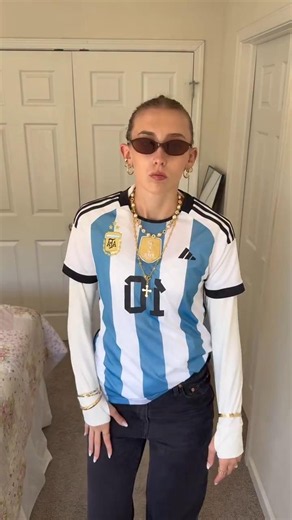 2026 World Cup Outfit: How to style a soccer jersey to support your team