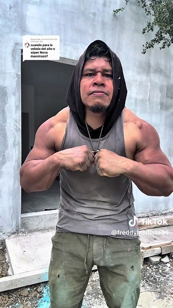 Respuesta a @Christian RS si me animo entrar a super nova o rinroyal pero ellos buscan los que tienen millones de seguidores o los que son más virales creo yo