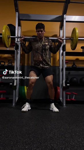 The ABSOLUTE BEST MOBILITY exercise for catchers ⚾️🏋🏾‍♂️🔥 #baseball #mobility #catchers #catchingtips #fypシ