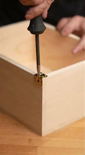 This Simple Wooden Box Hides a Clever Detail. #woodworking #woodproject #handmade #woodcraft