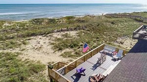 📣 New for 2021 - By The Sea Hatteras {380} 🌊 4BR, 2BA - Oceanfront in Hatteras⁠ 🐾Pet Friendly⁠ | Private Hot Tub See additional photos 2021 availability: https://www.outerbeaches.com/hatteras-island/by-the-sea-hatteras | Outer Beaches Realty