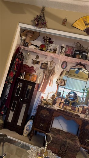 Just My room filled with Vanity Items I love! I know my decor is not for everyone! If you think it’s ugly and you scrolled without leaving a mean comment! Thank you! 🥰 #vintagevanity #vintageroomdecor #vanitysetup #maximalism #vintagecompacts
