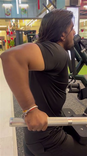 Best push down Machine For Triceps #gymmotivation #youtubeshorts #viral #trending #foryou #aesthetic