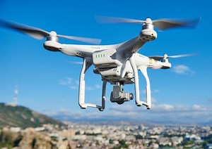 Pizza delivery by drone! (video) - ProtoThema English