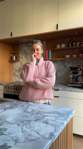 Gordon Ramsay and more than 900,000 home cooks swear by HexClad cookware. Here's why... Their genius hybrid technology combines the best parts of stainless steel, cast iron, and nonstick into one genius pan. 🔥 ✔️ Non-stick for easy cleaning ✔️ Even heat distribution ✔️ Sears to perfection ✔️ Dishwasher-safe ✔️ Oven-Safe ✔️ Lifetime Warranty ✔️ Free Shipping | HexClad