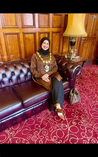 Mayor duties or Model duties? Honestly… Even I’m confused 📸😎😂 #Rotherham #MayorofRotherham #CllrRukhsanaIsmail