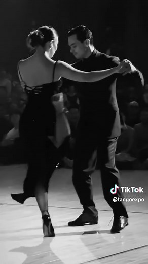 Tango Argentino: Coreografie Passionali con Ornella e Juan