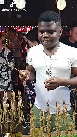 I tried snake & scorpion for the First time😅 #china #chinesefoods #africa #ghanatiktok🇬🇭 #snake