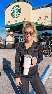 986K views · 420 reactions | Starbucks stanley hack. Have you seen this?? Keep your Starbucks icy cold and no sweaty cup in your handsTag someone who needs this in their life. #starbucks #stanley #lifehack | Laura Beverlin | Facebook