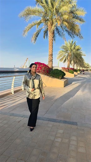 Sadia Saeed- Abudhabi/ Dubai 🇦🇪 on Instagram: "@honorarabia New Earbud Pefume is a revolutionary product with built in perfume spray in the case. It is refillable and super easy to carry. Earbuds look luxurious and audio quality is outclass. Available at HONOR ONLINE and HONOR experience stores across GCC. #stylishvlogs #honorearbudsperfume"