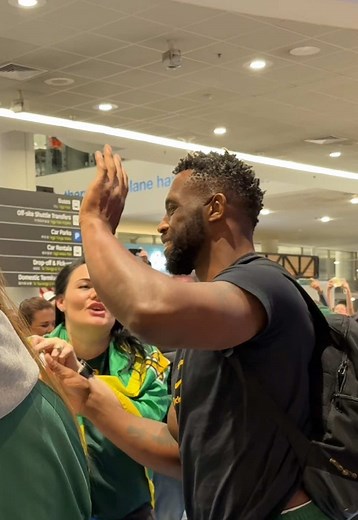 Springboks' Warm Welcome in Auckland