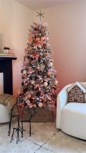 Zulma Vega on Instagram: "This beautiful 6ft White Flocked Tree from @shareconn comes with colorful lights + remote — everything you need for a magical setup ✨🎄✨ Discount code: TREE20 (20% OFF) Link in bio or comment TREE for the link 💫 #shareconn #shareconndecor #christmastree #holidaystyle #christmastreedecor #xmastree #christmasdecor"