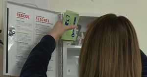 'We want people to have these resources': Family helps install Narcan kit support those impacted by drug addiction