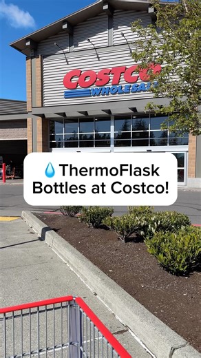 💧Stay hydrated through any adventure with @thermoflaskusa 40oz Stainless Steel Bottles! 📍Available now in a 2-pack for only $19.99 in @costco warehouses nationwide in 2 different color pack varieties (featuring a limited edition ombre color in each pack) 🥤18/8 Double Wall Vacuum Insulated ✅BPA Free and Dishwasher Safe ✌🏽2 different interchangeable leak proof lids 🧊Cold for up to 24 Hours 🛒This bottle will keep you refreshed and hydrated all day long, so add them to your cart on your next t