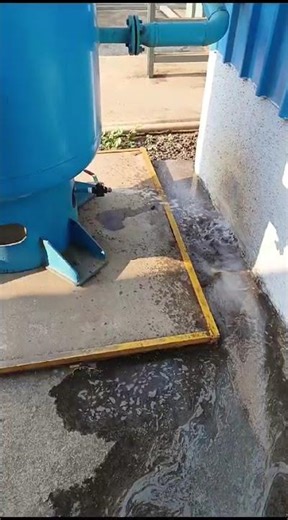 Compressed air receiver tank without auto drain valve ...