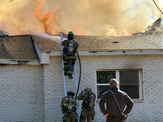 Community rallies around neighbor after house fire in Mobile | WKRG.com
