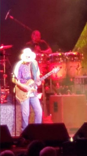 CARLOS SANTANA Live at Daily's Place - "Oye Como Va"