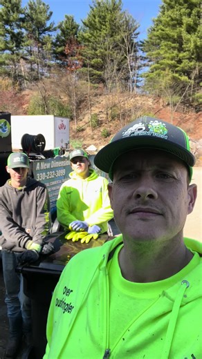 Washing cans at Kenstar Services LLC this afternoon! Making sure Jason’s customers are receiving clean, sanitized trashcans! #anewdimensionofclean #3dsanitation