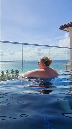Rooftop Pool, Sandals Royal Barbados and its spectacular view!