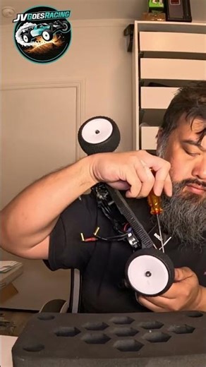 Race Week: Shock Rebuild & Wing Prep for Racer’s Den after work | Mugen MSB1 #rcracing #rcbuggy