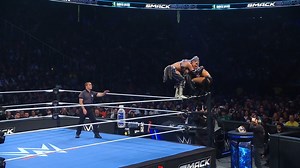 THIS IS AWESOME!!! 👏👏👏 #SmackDown | WWE SmackDown Show