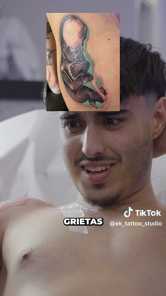 🇪🇸 Cuál es el tatuaje más raro que has visto o te han pedido como tatuador? En este vídeo nuestra compañera Lara nos cuenta cuál ha sido su experiencia más peculiar 🤯 @lara molina 🇬🇧 What’s the strangest tattoo you’ve ever seen or been asked to do as a tattoo artist? In this video, our colleague Lara tells us about her most unusual experience. 🤯 — #tattoospain #tattoomadrid #tattoositcom