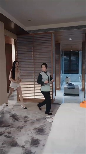 Sugarcoated Vengeance. EP 15 Complete episodes available in the comment section In Eric's previous life, he had fallen for Vera, but she conspired with Nigel to lure him in with delicious food and ultimately killed him because of his diabetes. Before he died, Caroline had expressed her love for him. After being reborn, Eric exposed Vera and Nigel's plan, declared his love for Caroline, and made Vera and Nigel pay for their actions. 🌟 Continue the story here 👉🏻 📲 Download the "MoboReels" app,