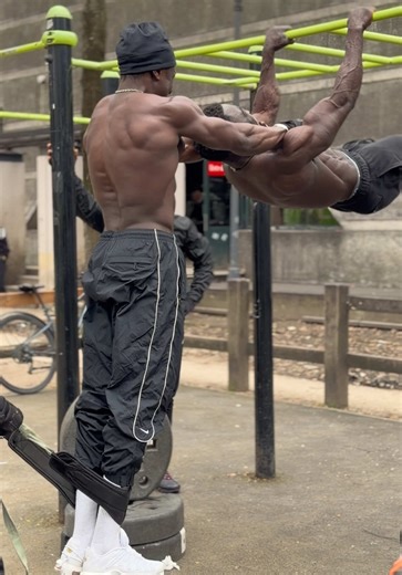 Rapide Fitness: Le Style Streetwear en Action