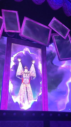 11 reactions | The Evil Queen The Villains Show in Hollywood Studios at Disney World #evilqueen #hollywoodstudios #disneyworld #disneyparks | Brockzilla Productions | Facebook