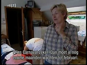 Lindsey Pfaff string komt piepen