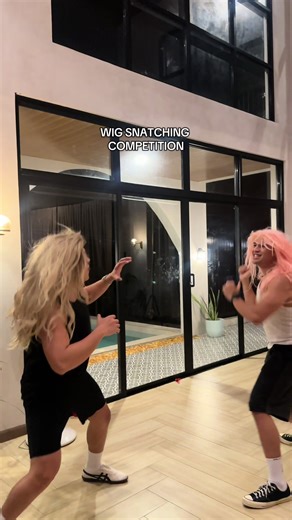 MERRY CHRISTMAS MGA BADING | wig