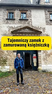 Zamek Grodno ma ponad 700 lat, ciekawą historię i jak każdy porządny zamek swoją Białą Damę. 🙂 Krąży o niej wiele legend, a oto kolejne.🏰Istnieje legenda o duchu księżniczki, który błąka się po murach Zamku Grodno. Księżniczka pochodziła z odległego kraju, ale nikt nie wie, czy przybyła dobrowolnie, czy została porwana. Była poganką i odmawiała przyjęcia chrześcijaństwa. Kiedy wezwano misjonarza, by ją nawrócił, zamiast go słuchać, miała przyczynić się do jego śmierci. W ramach kary została su