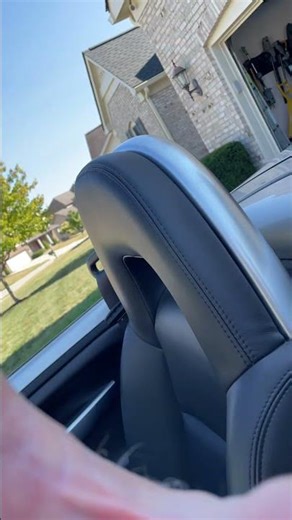 2005 Chevrolet SSR - Folding Hard Top