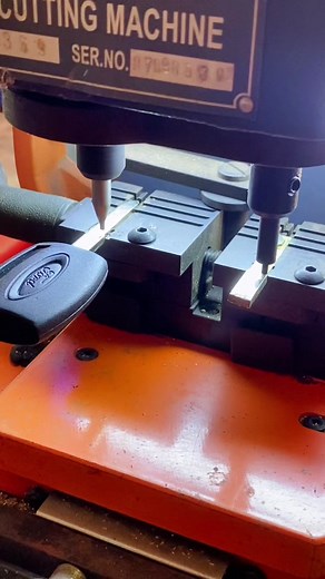 Key Cutting Machine #key #ford