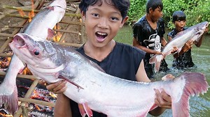 722K views · 2.6K reactions | Survival Skills - Cooking big fish and eating in the forest | Primitive Foodie | Facebook