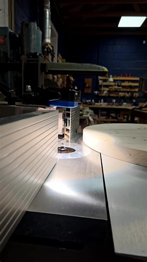 Little details matter. This is a quick close-up of a sign blank getting a clean roundover on the spindle moulder. Nothing too exciting, just doing things properly so the finished sign feels right before we machine the face. If you’re after a custom sign, size, material, finish, we can make that happen! #woodworking #routertable #spindlemoulder