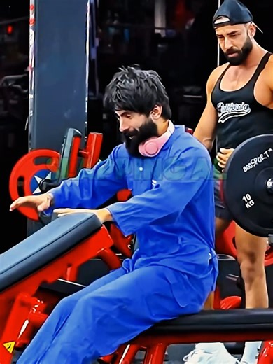 He ruined their workout video with pure, raw power #gym #prank #fitness #workout #gymtok