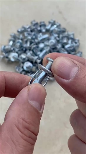 Innovative Flower-Shaped Expansion Screw for Fastening