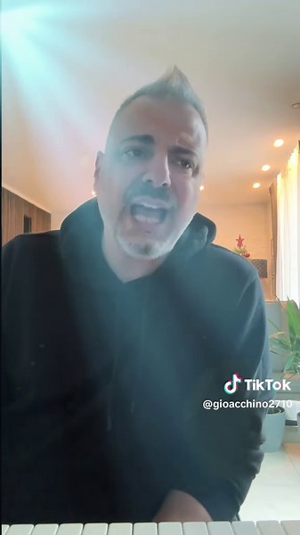 Discover Gigi D'Alessio's Latest Musical Creation