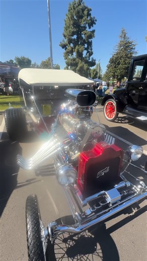 Check out this Bad azz T Bucket #tbucket #ford #fordtbucket #blower #classiccars #car cars #fordsofınstagram #modelt #classic #carsofinstagram #hotrod | Old Cars and Motor Sports Newspaper