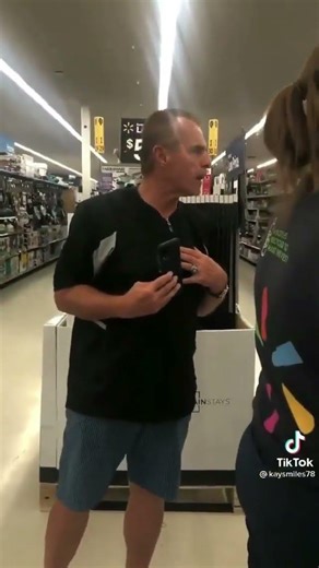 Jeff Hardy gets into a fight with a man in Wal-Mart! 👀