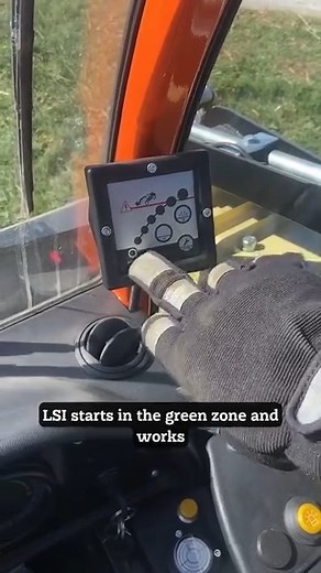 3.1K views · 139 reactions | Heavy load? A Load Stability Indication (LSI) system comes standard on every JLG Ag telehandler. It senses when the telehandler reaches forward load capacity and automatically alerts the operator. | JLG Agriculture | Facebook