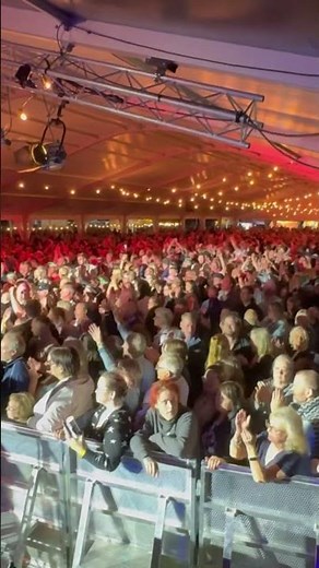Lasse Stefanz - En kväll i juni - Ullared 2025 (Dansbandssidan.com)
