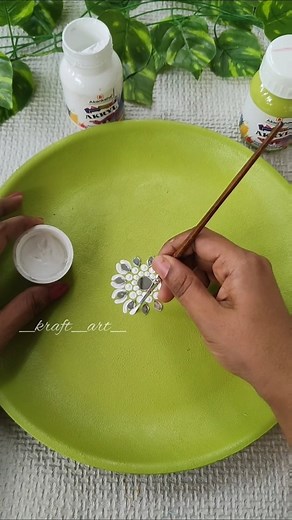 Achalya Asok on Instagram: "Transforming an old plate into a show piece using acrylic colours from @akanksha_colours #_kraft_art_ #akankshacolours #oldplatetransformation #oldintonew #acryliccolors #collab #instareels #instagood #malluartist #art #homemade #homedecor #handmade #artist #hobby"