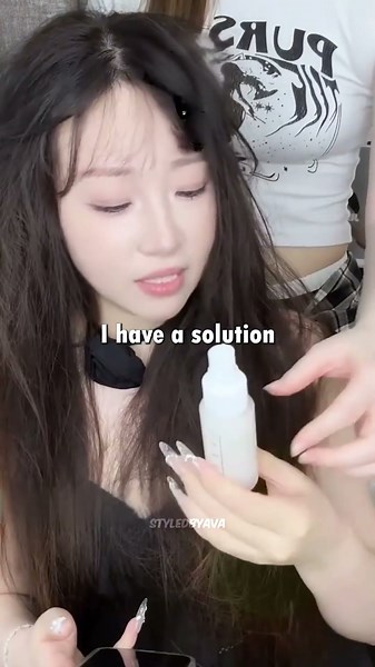 ✨ DIY Hair Smoothing Spray That Instantly Removes Frizz! No Salon Needed!